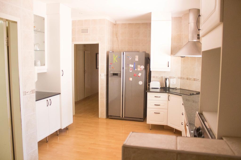 Khuvena Guesthouse Randburg Kültér fotó
