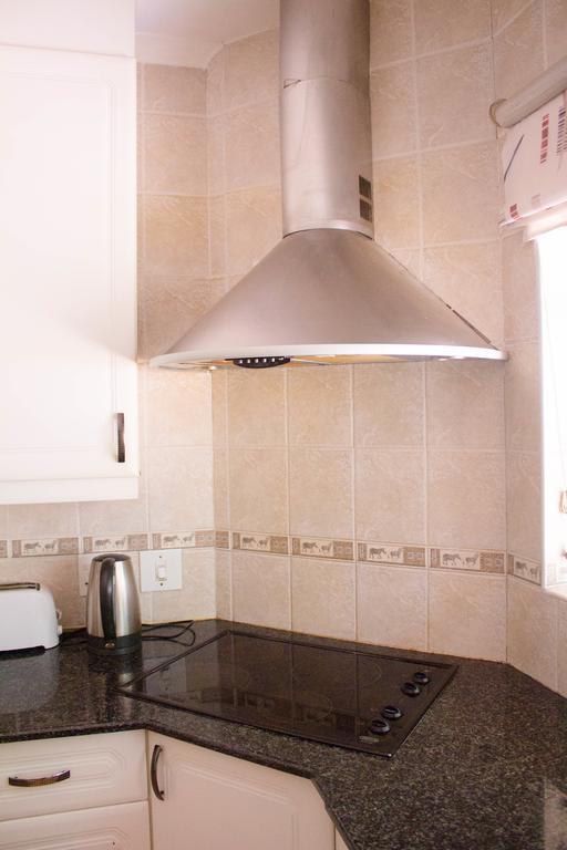 Khuvena Guesthouse Randburg Szoba fotó
