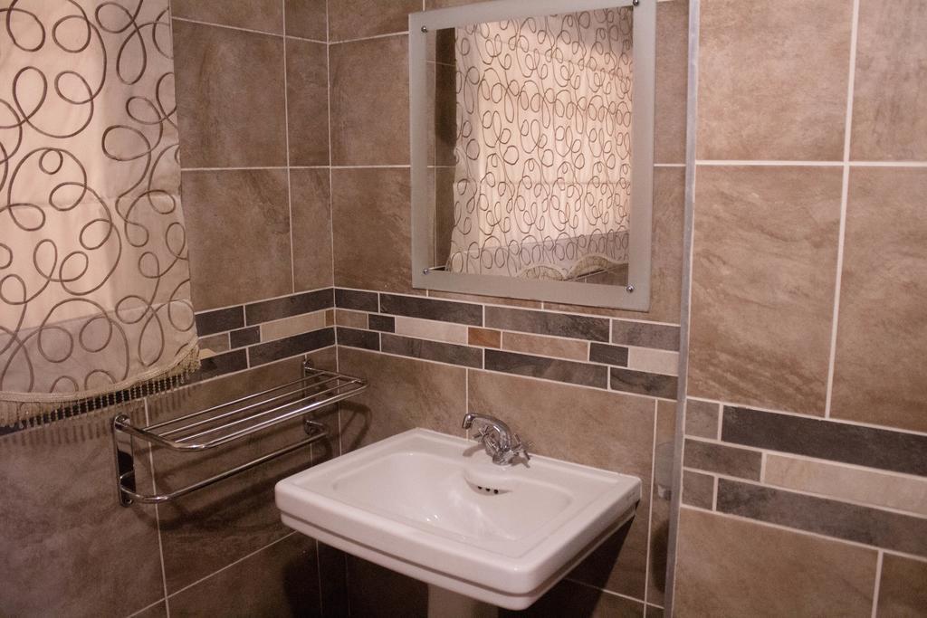 Khuvena Guesthouse Randburg Kültér fotó