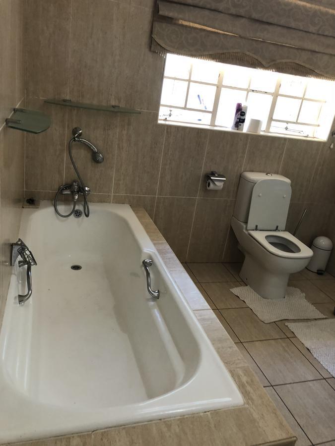 Khuvena Guesthouse Randburg Kültér fotó