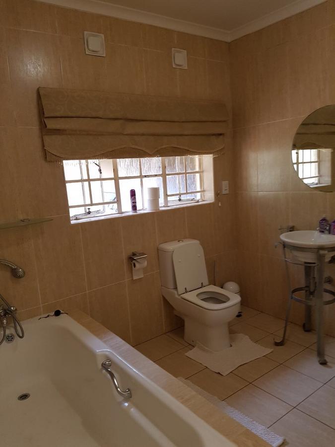 Khuvena Guesthouse Randburg Kültér fotó
