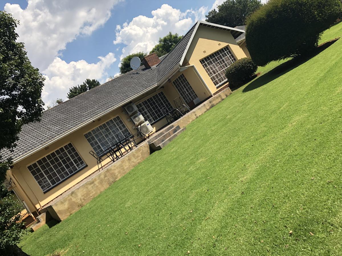 Khuvena Guesthouse Randburg Kültér fotó